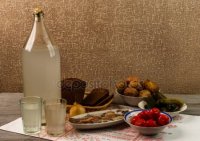 depositphotos_169657678-stock-photo-ukrainian-national-drink-and-snack.jpg